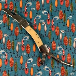 A. G. Russell Mariner, Riggers, Sailors’ Knife with Marlin Spike.